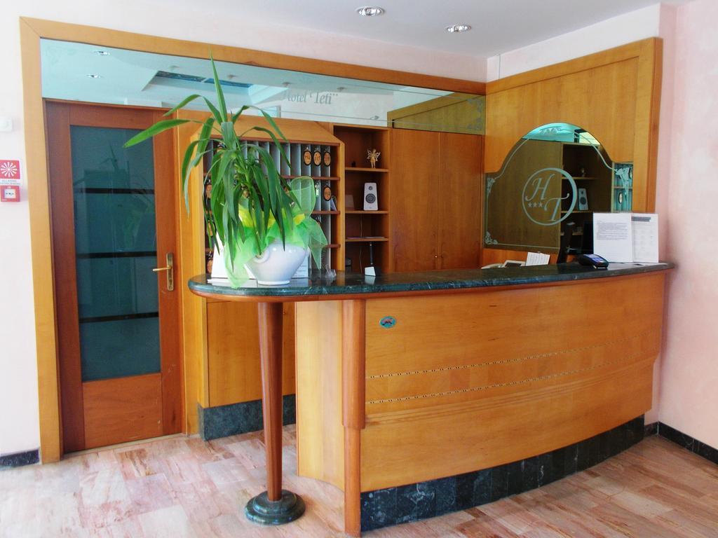 Hotel Teti Μπελάρια-Ιτζέα Μαρίνα Εξωτερικό φωτογραφία