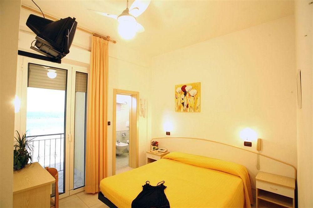 Hotel Teti Μπελάρια-Ιτζέα Μαρίνα Εξωτερικό φωτογραφία