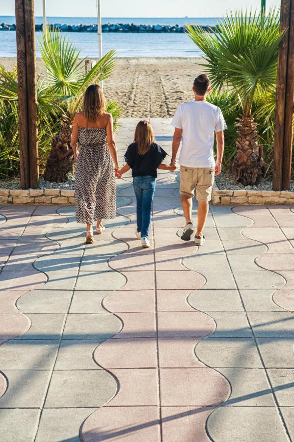 Hotel Teti Μπελάρια-Ιτζέα Μαρίνα Εξωτερικό φωτογραφία