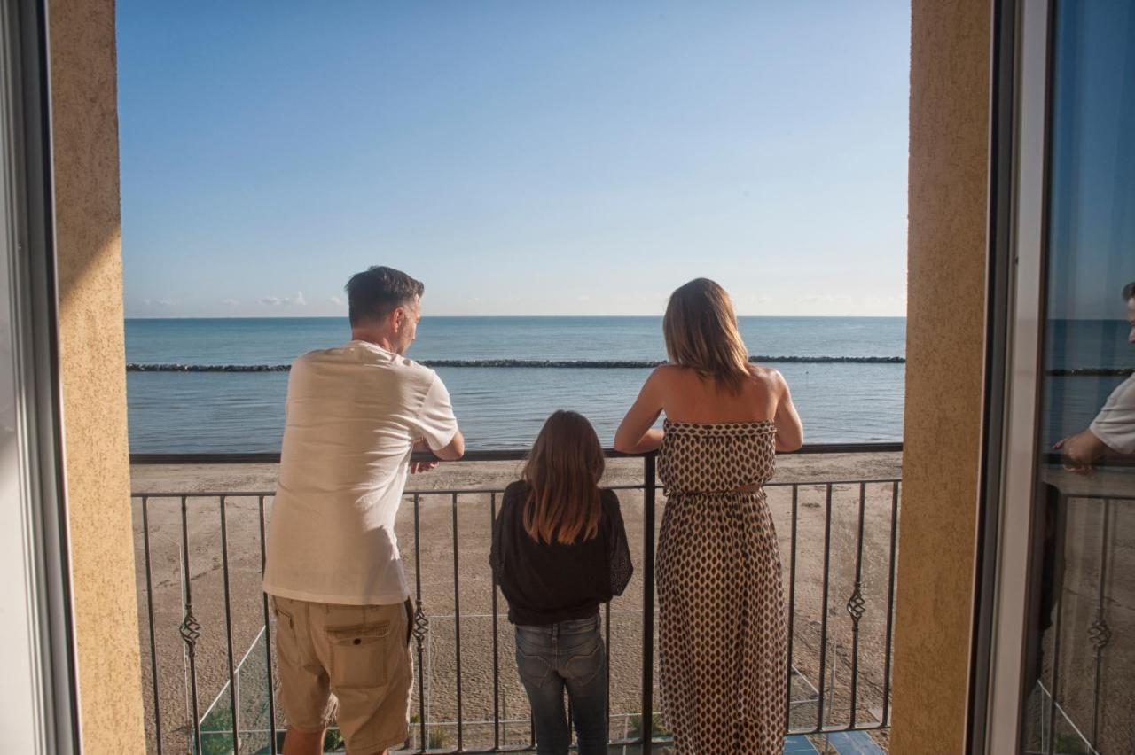 Hotel Teti Μπελάρια-Ιτζέα Μαρίνα Εξωτερικό φωτογραφία